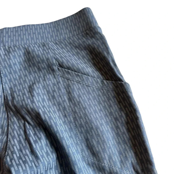 Betabrand Pull-On Blue Print Ankle Pants Casual Office Everyday Medium Petite - Picture 9 of 12